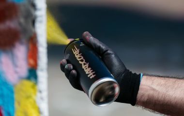 Топ аерозольних фарб для графіті з високим тиском