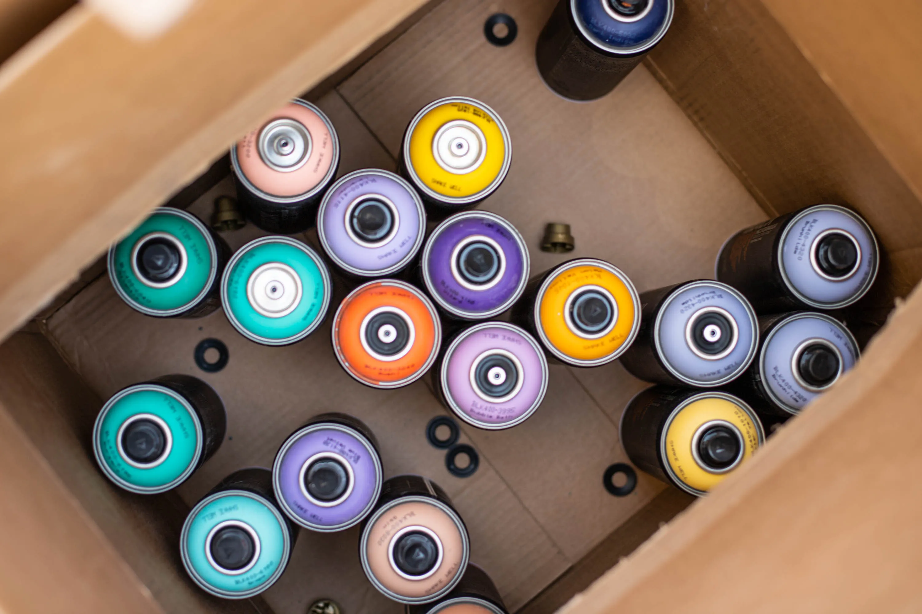 Купити montana black, montana cans, montana фарба, montana spray paint, black montana, montana-cans в графіті шоп CANS COM UA