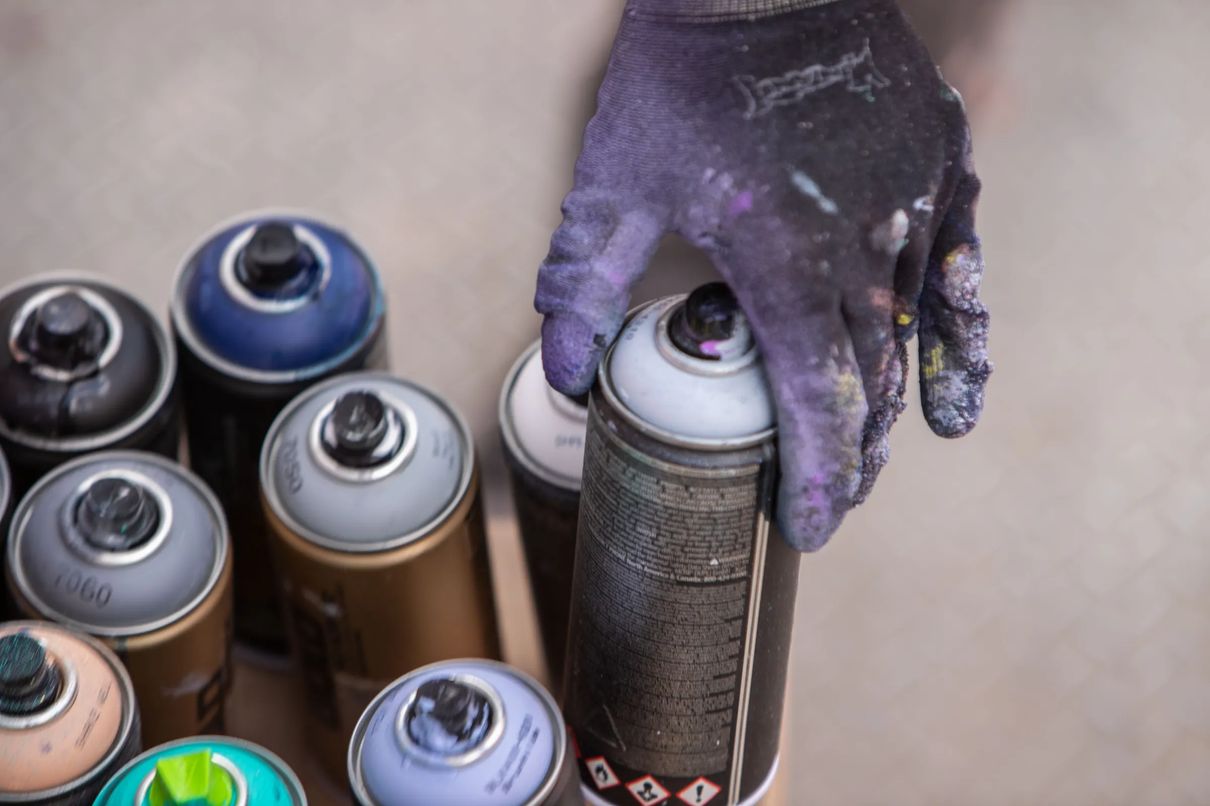 Купити montana black, montana cans, montana фарба, montana spray paint, black montana, montana-cans в графіті шоп CANS COM UA