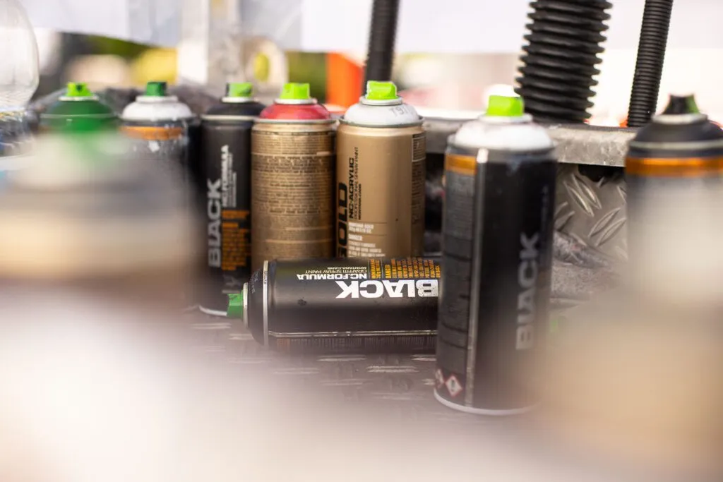 Купити montana black, montana cans, montana фарба, montana spray paint, black montana, montana-cans в графіті шоп CANS COM UA