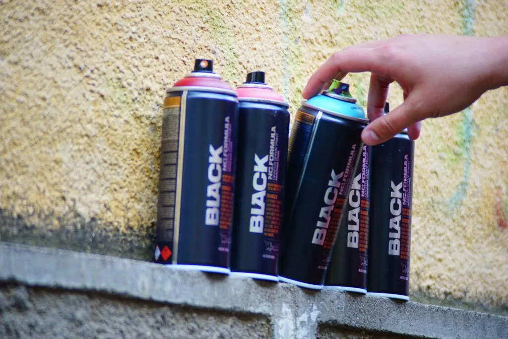 CANS - фарба для графіті купити,аерозольна фарба в балончиках, Montana BLACK купити Україна, фарба високого тиску, MTN 94 купити Київ, фарба для графіті недорого, Montana GOLD ціна Україна