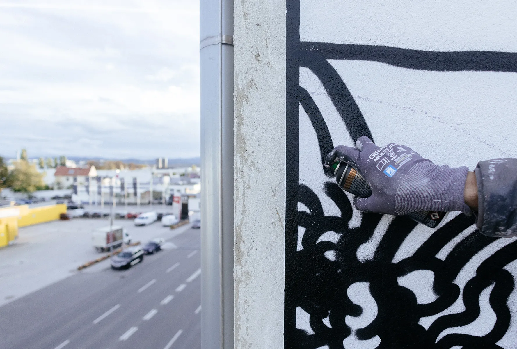 Купити montana black, montana cans, montana фарба, montana spray paint, black montana, montana-cans в графіті шоп CANS COM UA