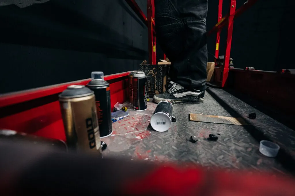 CANS - фарба для графіті купити,аерозольна фарба в балончиках, Montana BLACK купити Україна, фарба високого тиску, MTN 94 купити Київ, фарба для графіті недорого, Montana GOLD ціна Україна