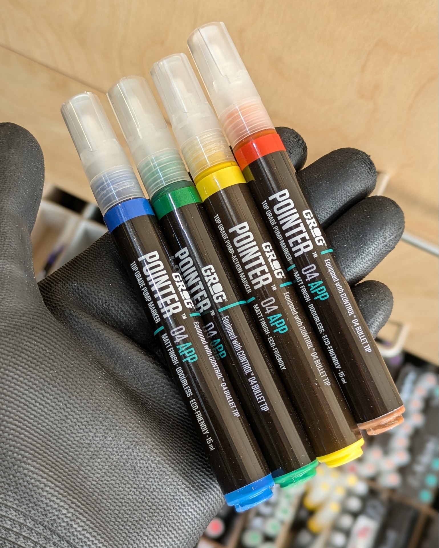 Graffiti shop CANS - акрилові маркери, маркер акриловий купити, акриловий маркер для дерева/скла/тканини, акрилові маркери для тканини