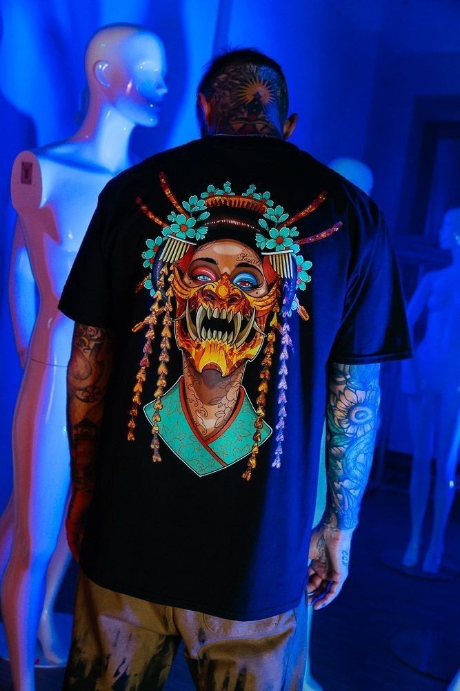 Акрилова фарба художня, універсальний інструмент для творчості - інтернет-магазин графіті товарів CANS