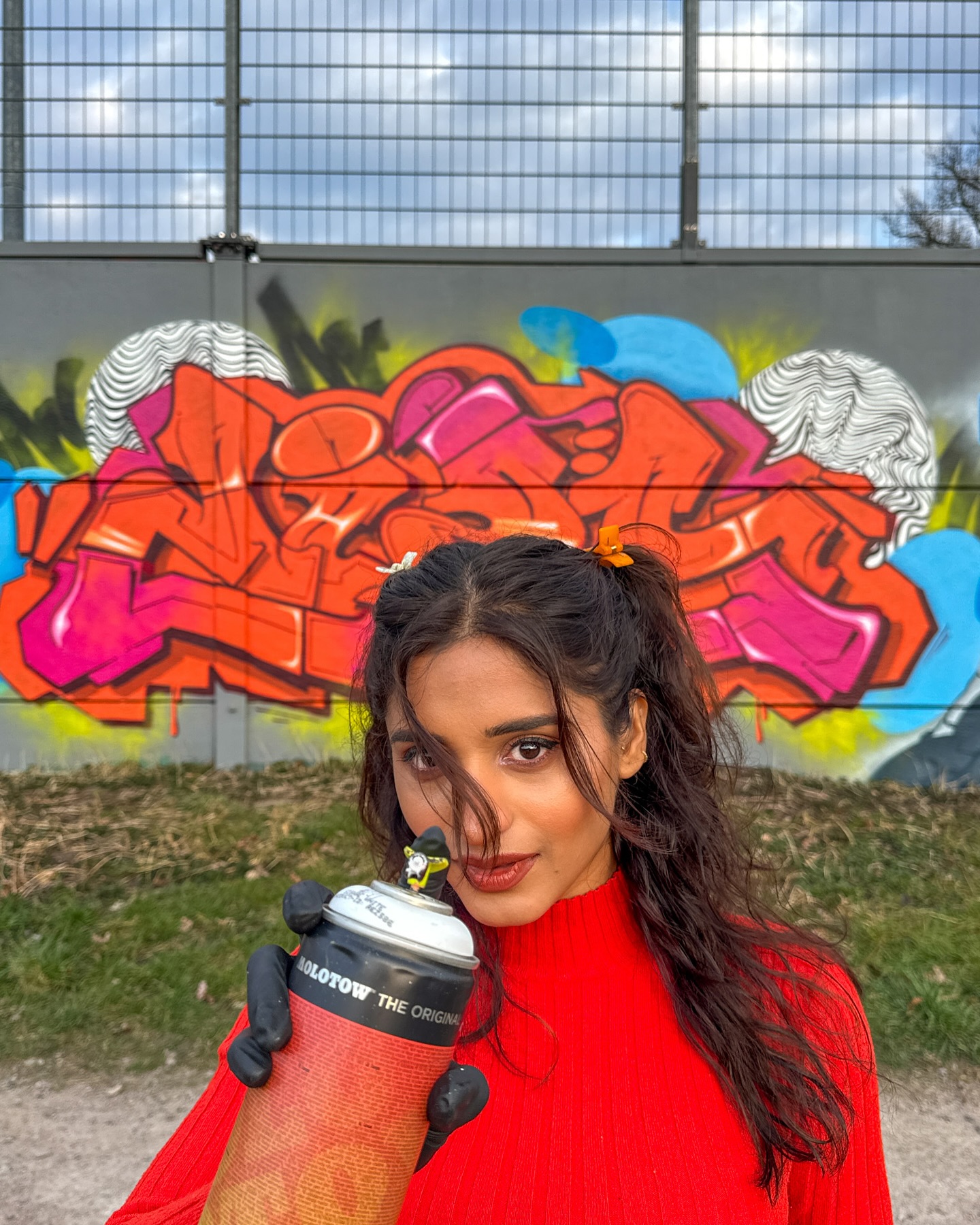 Магазин CANS.COM.UA - фарба для графіті купити, аерозольна фарба в балончиках для тканини, фарба для тканини в балончиках недорого, професійні матеріали для розпису тканин 