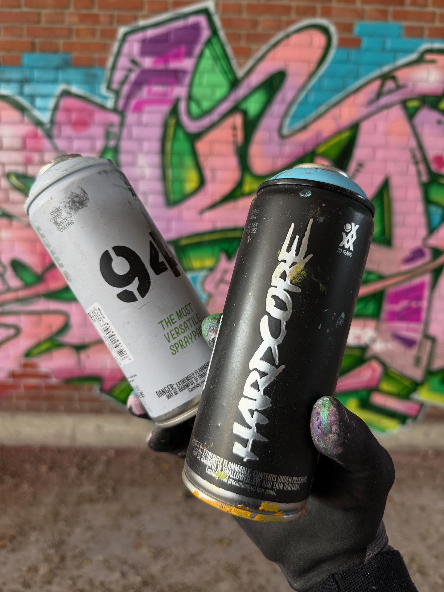 CANS - фарба для графіті купити,аерозольна фарба в балончиках, Montana BLACK купити Україна, фарба високого тиску, MTN 94 купити Київ, фарба для графіті недорого, Montana GOLD ціна Україна