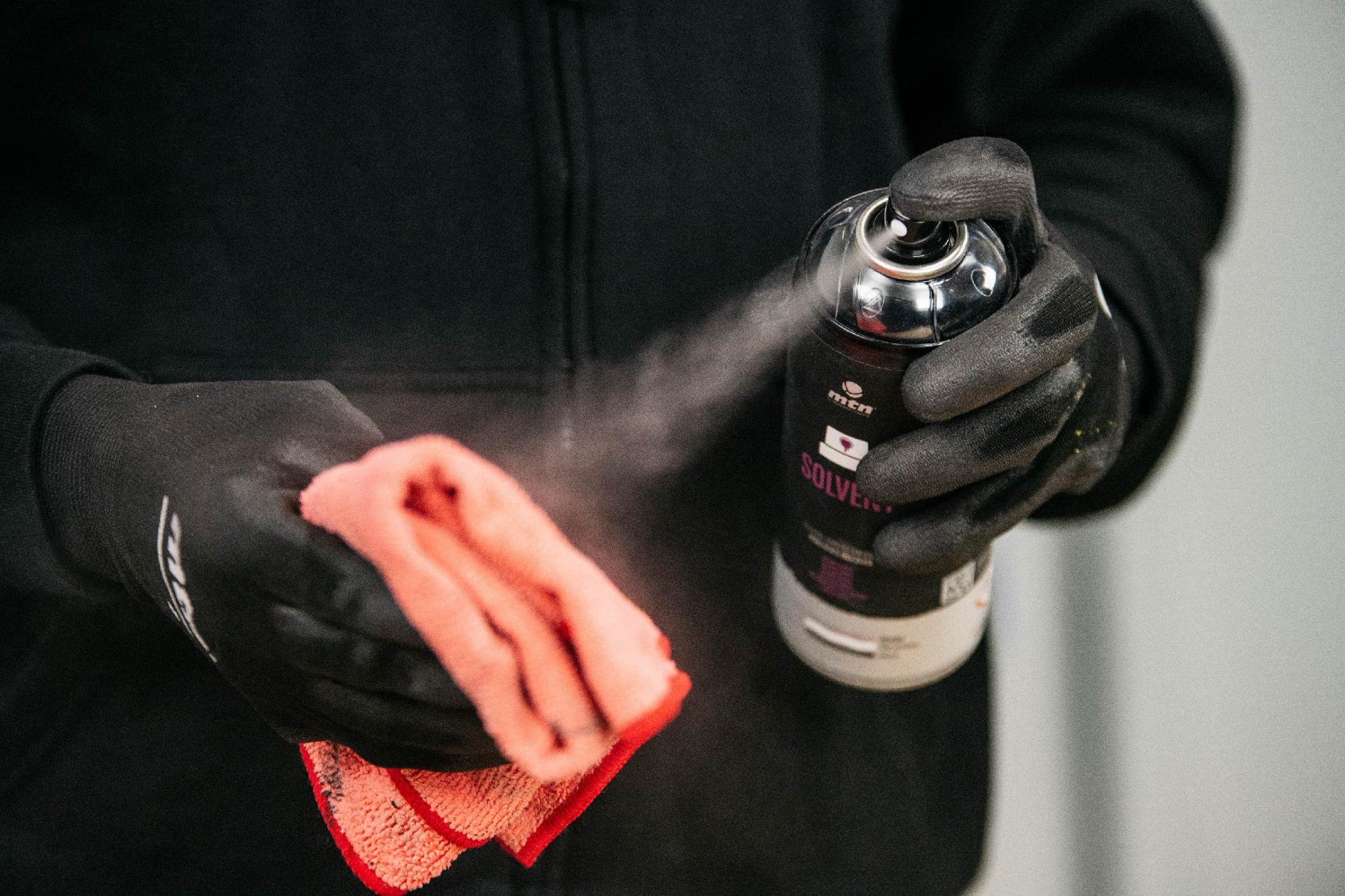 CANS графіті шоп - балончики для графіті, графіті бук, графіті література, кепи для графіті, маска графіті, респіратор 3М