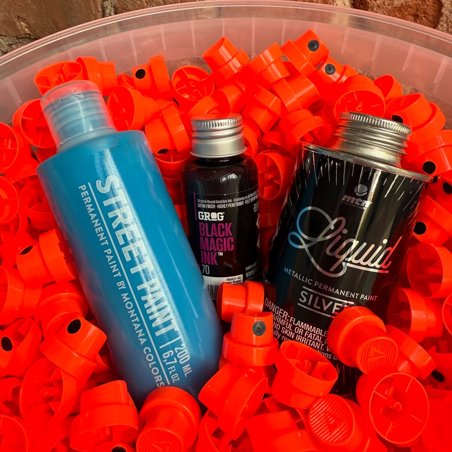 Магазин графіті Cans.com.ua - фарби, маркери, аксесуари та швидка доставка. Все для стріт-арту в одному місці!